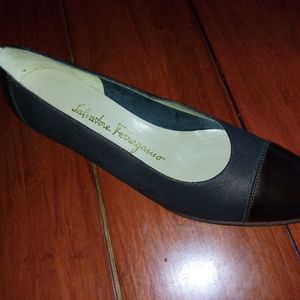Salvatore Ferragamo Boutique Pumps 6AA Captoe (164)